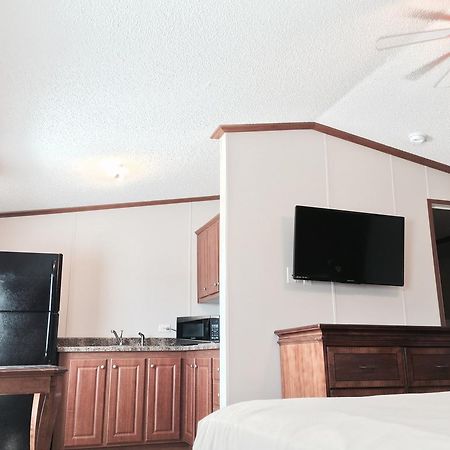 Oasis Lodge Big Lake Экстерьер фото